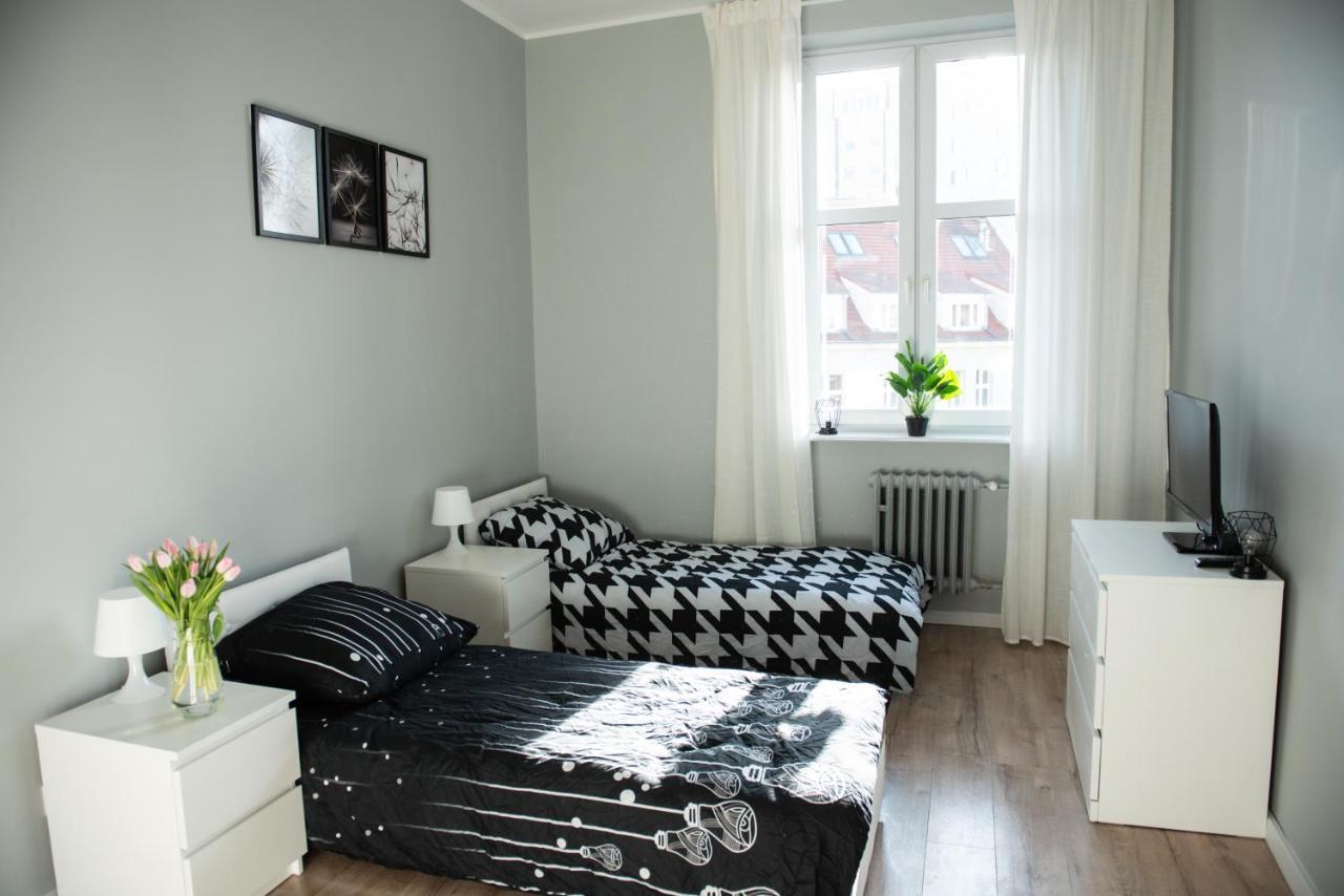 Apartament Przy Fontannach Apartment Gliwice Exterior photo